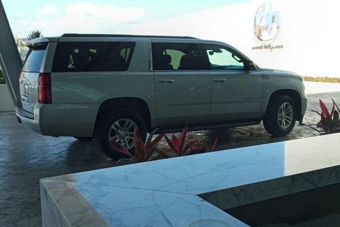 Luxury private transportation from CUN Airport to Cancun Hotel Zone - Who Is This Service Best For?
