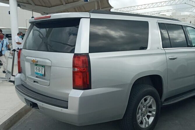 Luxury private transportation from CUN Airport to Cancun Hotel Zone - Breakdown of the Experience
