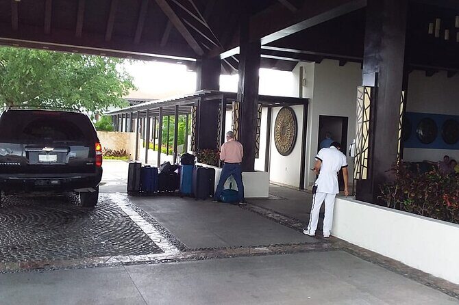 Luxury private transportation from CUN Airport to Cancun Hotel Zone - FAQ