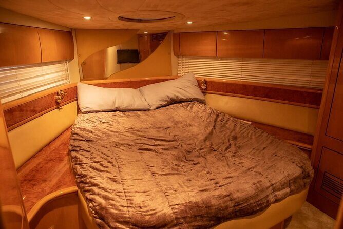 Luxury Private Yatch 52ft Dubai Marina with Pick up & Drop Off - FAQs