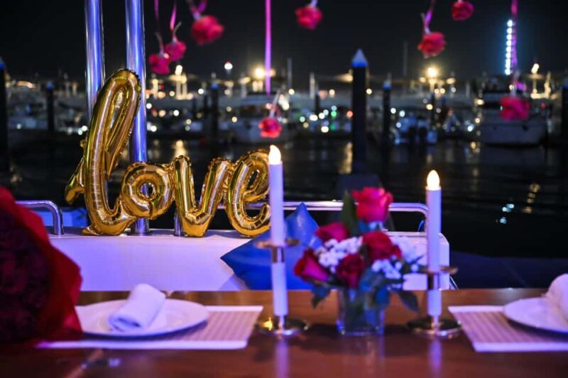 Luxury Proposal on a Yacht in Dubai - Key Points
