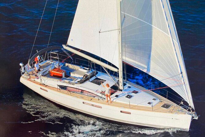 Luxury Sailboat 50 feet in Private for up to 9 People 4 hrs - Key Points