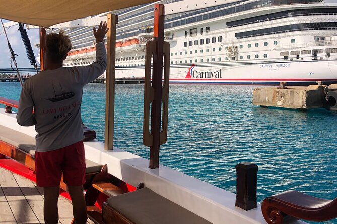 Luxury snorkel trip on a spacious wooden schooner and local lunch - FAQs