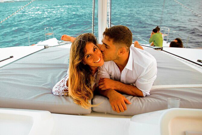 Luxury Sunset Sailing Cruise in Cancun with Light Dinner and Open Bar - Practical Details & Tips