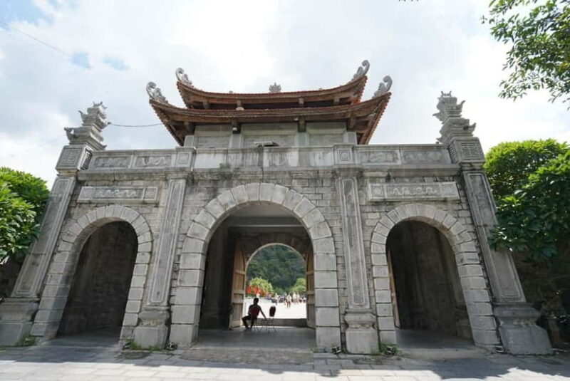 Luxury Tour Bich Dong Pagoda-Hoa Lu-Tam Coc-Mua Cave-Biking - In-Depth Look at the Itinerary