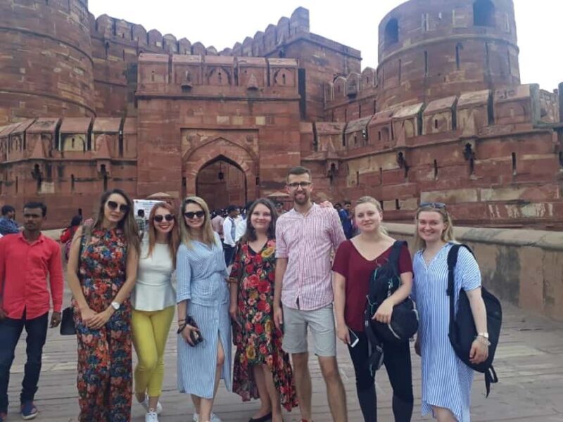 Luxury train tour from Delhi to Agra - An in-depth look at the experience