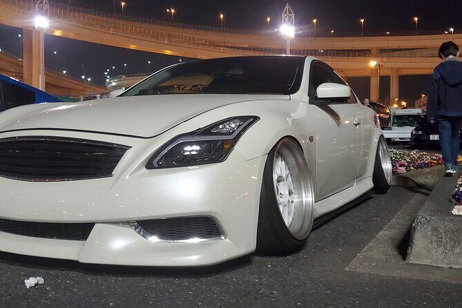 Luxury van Ride to famous car meet up spot Daikoku - The Sum Up