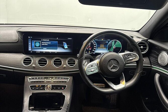 Luxury Vehicle Transfer Brisbane Airport to Gold Coast Hotels - Who Is This Service Best Suited For?