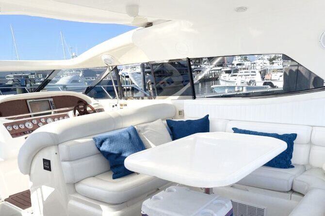 Luxury Yacht 65' Sunseeker 4 hours from Palm Beach - The Details of the 4-Hour Luxury Yacht Experience
