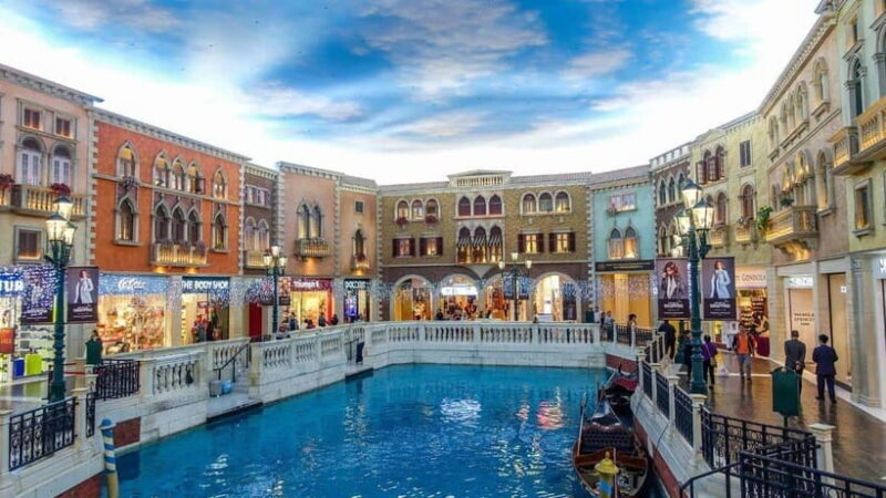 Macau: Venetian-Style Gondola Ride - An In-Depth Look at the Venetian-Style Gondola Ride