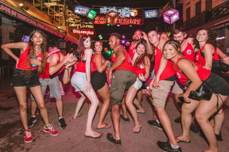 Mad Monkey Siem Reap Pub Crawl - Key Points