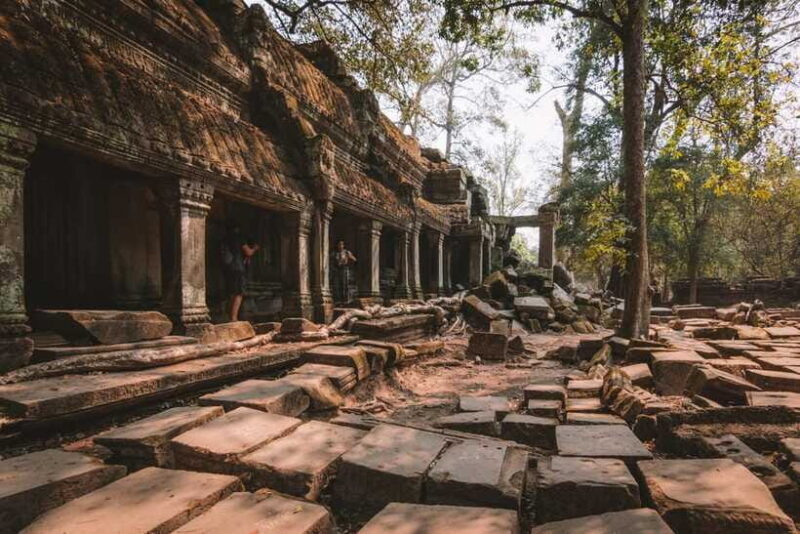 Mad Monkey Siem Reap Sunrise Angkor Wat Temple Tour - FAQs