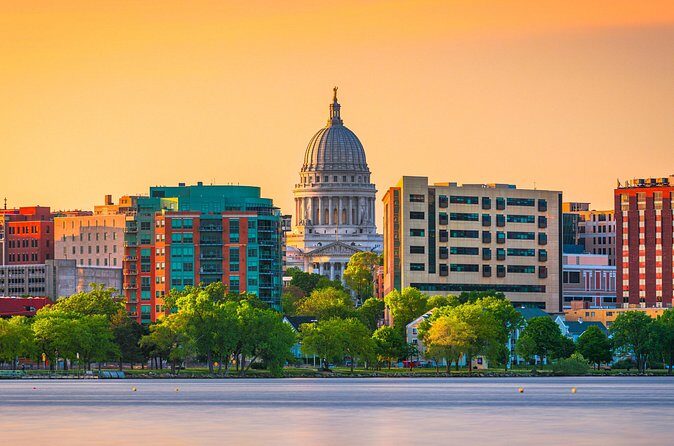 Madison Wisconsin Bar Crawl: Mad Fun in Madison - Summary