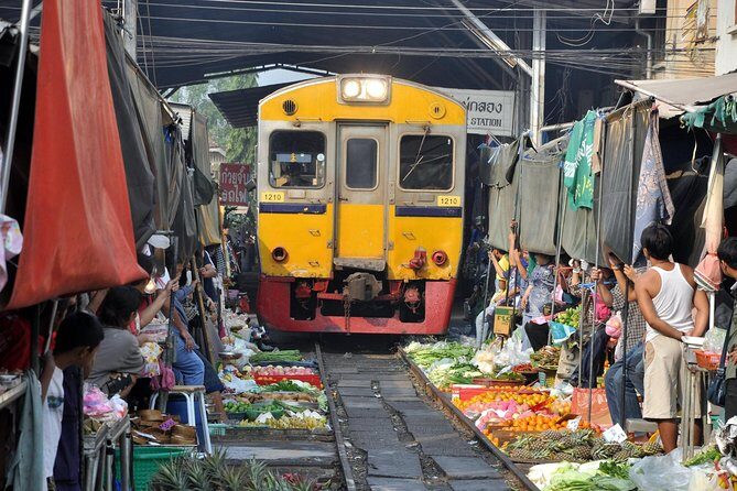 Maeklong & Damnoen Saduak Markets: Railway & Floating Market Tour - Who Should Book This Tour?
