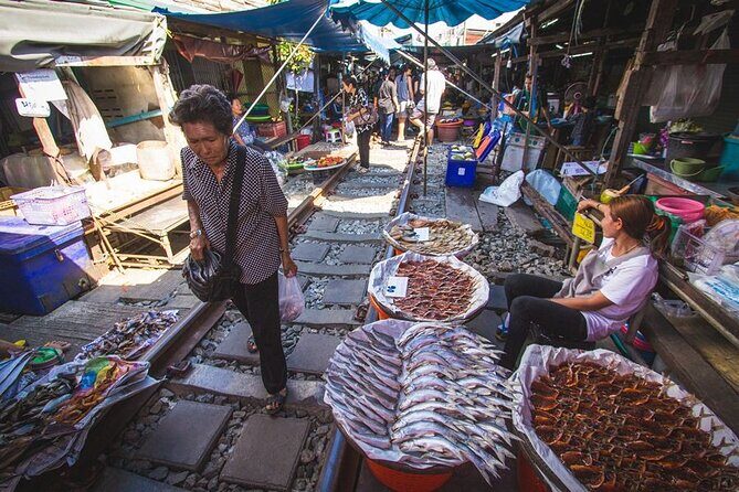 Maeklong Railway Market and Damnoen Saduak Floating Market Tour From Bangkok - Final Thoughts