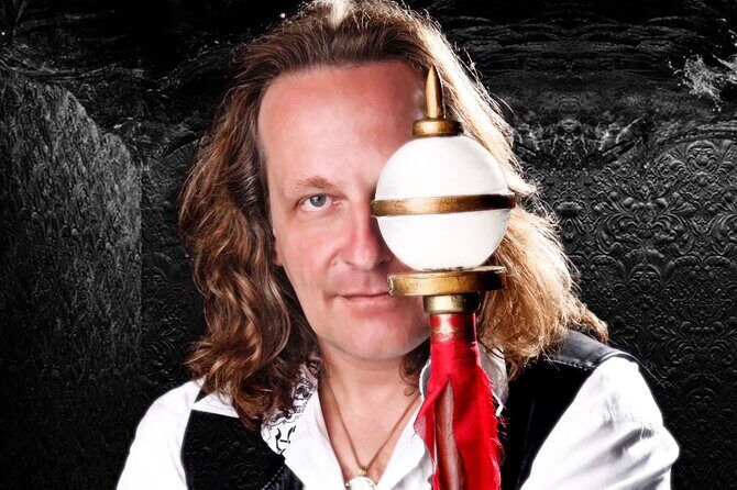 Magic Up Close Early Show at Las Vegas Magic Theater - Who Is This Show Best For?