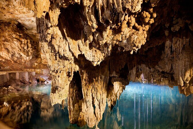 Magical adventure to Tulum, a giant sculpture and cenotes. Lunch included - Authenticity and Value