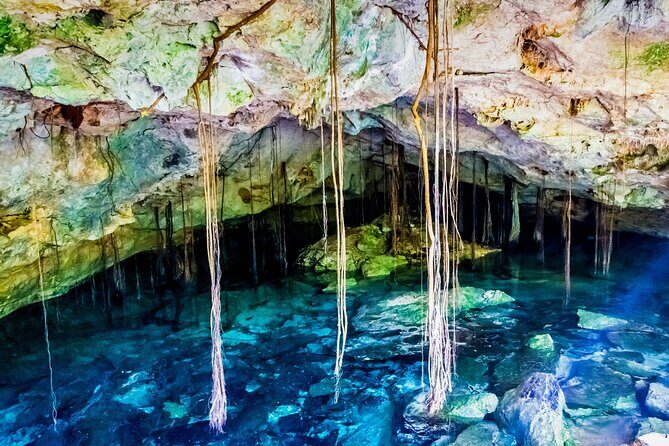 Magical adventure to Tulum, a giant sculpture and cenotes. Lunch included - Summary
