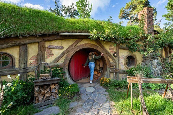 Magical Hobbiton: Small-Group Guided Tour from Auckland - Key Points