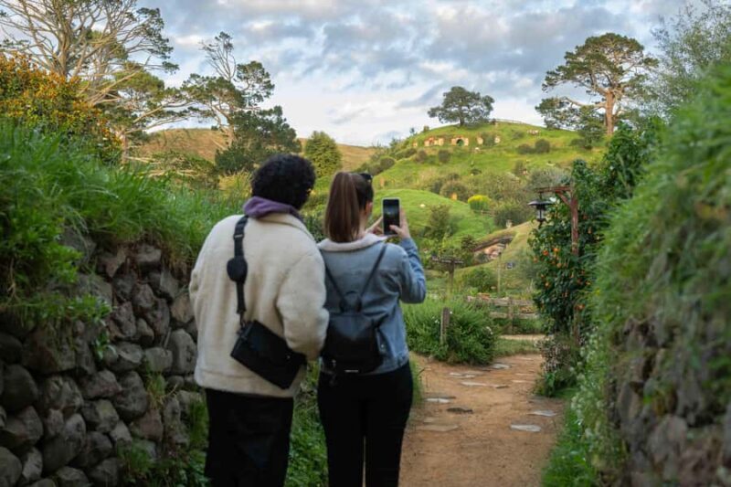 Magical Hobbiton: Small-Group Guided Tour from Auckland - Key Points