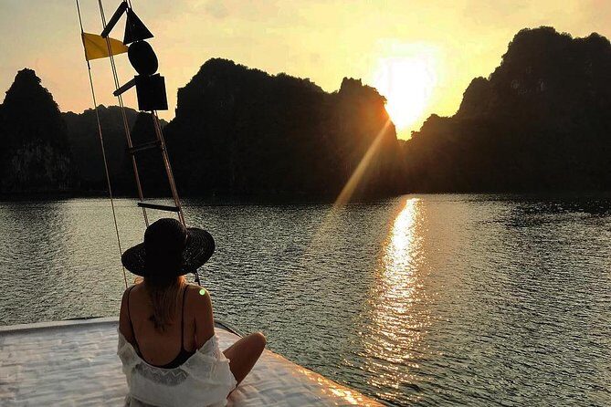 Magical Sunset and Evening with glowing plankton by Cat Ba Local - Who Is This Tour Best For?