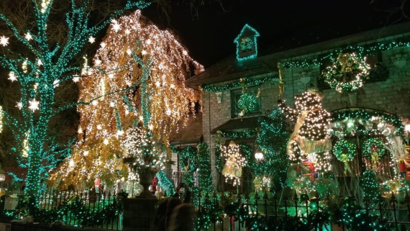 Magnificent Christmas Lights Tour of Dyker Heights Brooklyn - FAQs