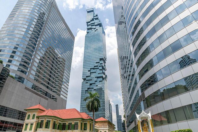 Mahanakhon Building Skywalk - Free Upgrade to Rooftop - Summary of the Key Pros and Cons