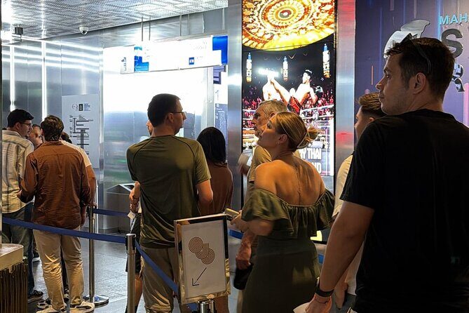 Mahanakhon Sky Walk Tour in Bangkok - Practical Tips for Visiting