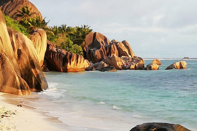 Mahe Island tour - Baie Lazare Beach: A Slice of Paradise