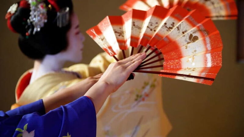 Maiko on the Noh Stage  Dance with Live Shamisen by Jikata - The Performers and Music