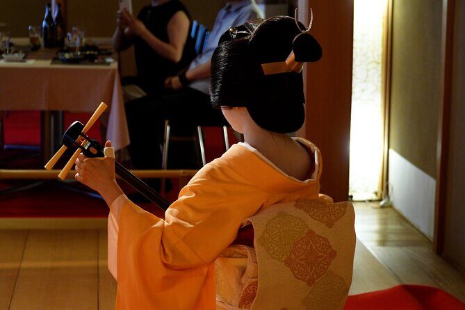 Maiko on the Noh Stage Dance with Live Shamisen - The Experience in Detail