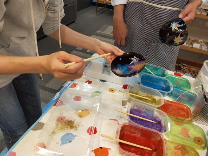 Makie (gold lacquer) experience in Tokyo (English Guide) - Key Points