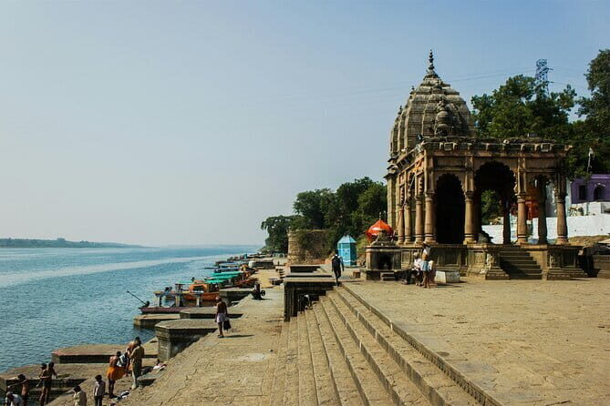 Mandu & Maheshwar Day Tour from Indore with Guide & Entrances - Introduction