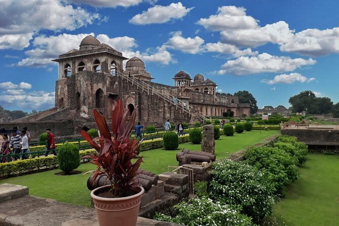 Mandu & Maheshwar Day Tour from Indore with Guide & Entrances - Final Thoughts