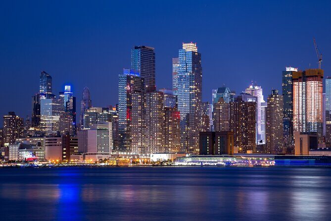 Manhattan Skyline and Statue Night Cruise - What Is the Manhattan Skyline and Statue Night Cruise?