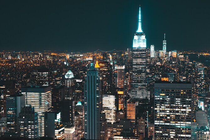 Manhattan Skyline Night Cruise Music from Midtown - Key Points