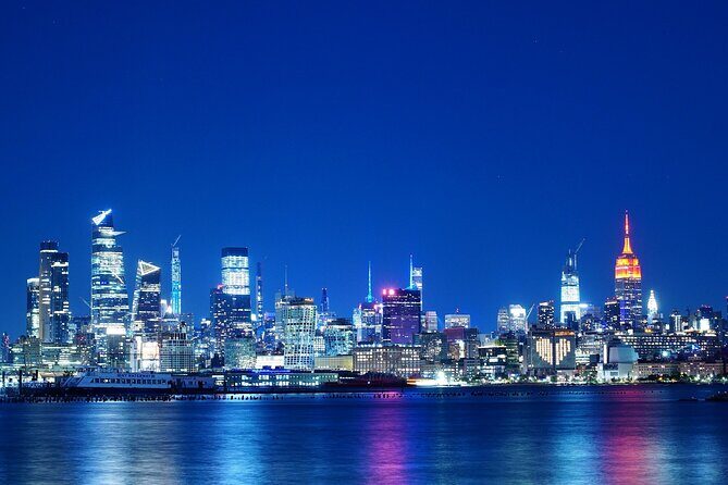 Manhattan Skyline Night Cruise Music from Midtown - FAQ