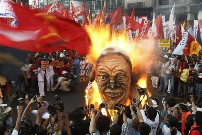 Manila Social and Political Walk - Key Points