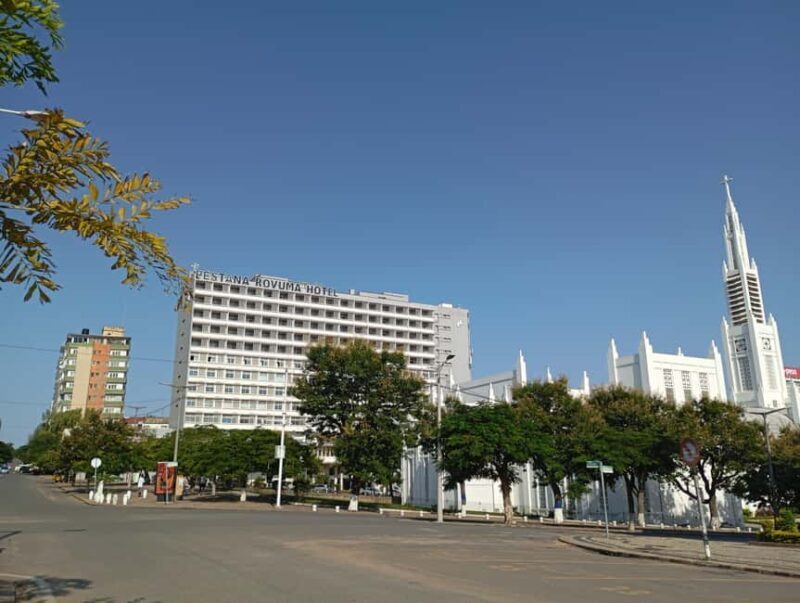 Maputo downtown walking tour - Discovering Maputo: A Walk Through Mozambique’s Capital