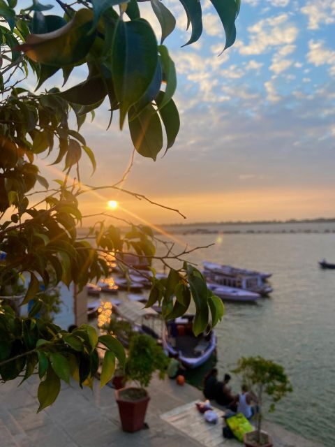 Marigold Boat trip to feel Kashi - Exploring the Ganges from the Boat: What You Can Expect