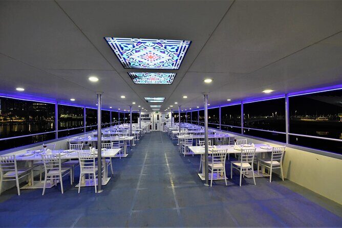 Marina Dhow Cruise with BBQ Dinner and Live shows - An In-Depth Look at the Experience