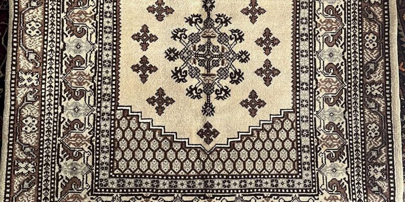 Market to experience making Berber rugs - The Making Process
