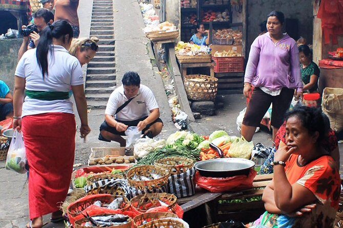 Market Tour & Authentic Balinese Cooking Class in Ubud with Putu - Exploring Ubud’s Market and Cooking Experience