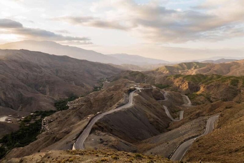 Marrakech: 2-Day Tour to Dades Gorges and Valley of Roses - Key Points