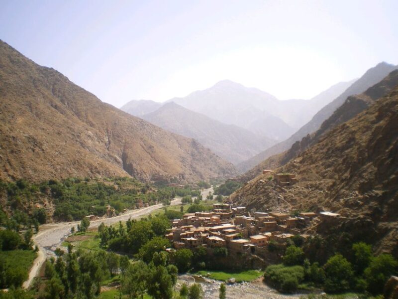 Marrakech: Atlas Mountains and Desert Safari with Lunch - Key Points