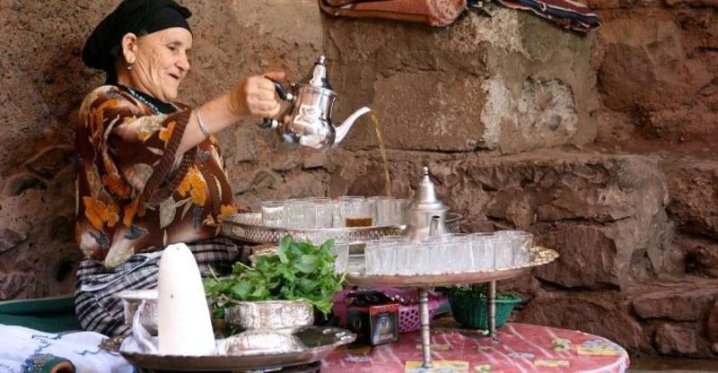 Marrakech: Atlas Mountains and Desert Safari with Lunch - Scenic Descent and Return Journey