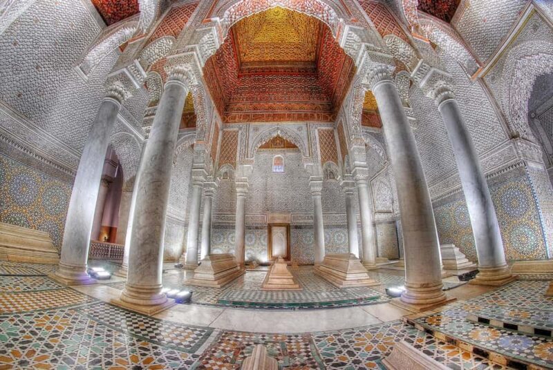 Marrakech: Bahia Palace, Saadian Tombs & Medina Guided Tour - Key Points