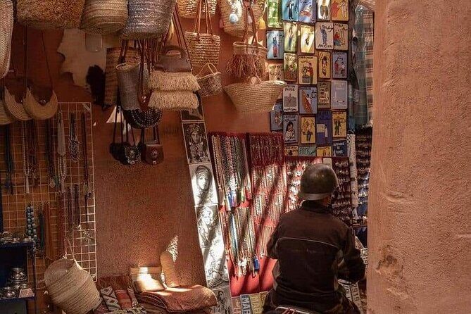 Marrakech guided city tour - The Vibrant Souks: A Shopper’s Paradise
