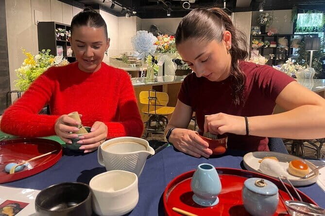 Matcha Making Experience in Shinjuku - An Overview of the Matcha Making Experience