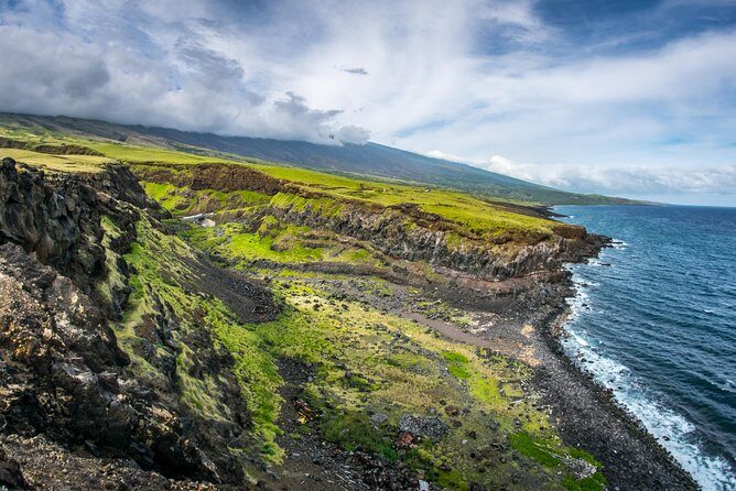 Maui Adventure Bundle: 6 Epic Audio Driving Tours, Including Road to Hana - Who Would Love This?